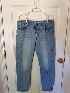 Levi's Light Blue Straight Leg Women's Jeans